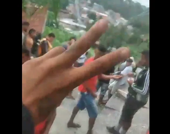 FILA DO PÓ: Novo ponto de distribuição de drogas causa alvoroço em bairro de Manaus